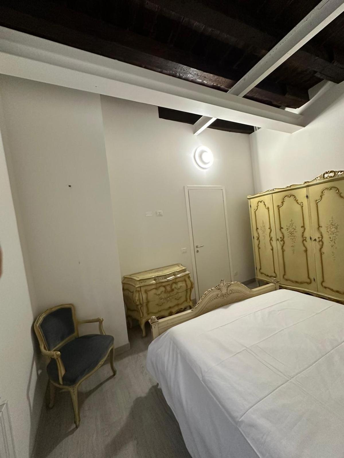 Al Campanile Apartment เวโรนา ภายนอก รูปภาพ